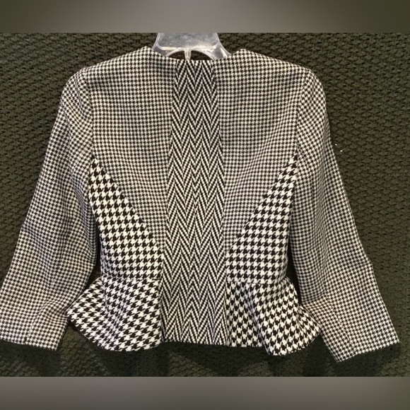 Ann Taylor Women’s Black & White Plaid Houndstooth Blazer, Blue Lining; Size 6P - Picture 2 of 8
